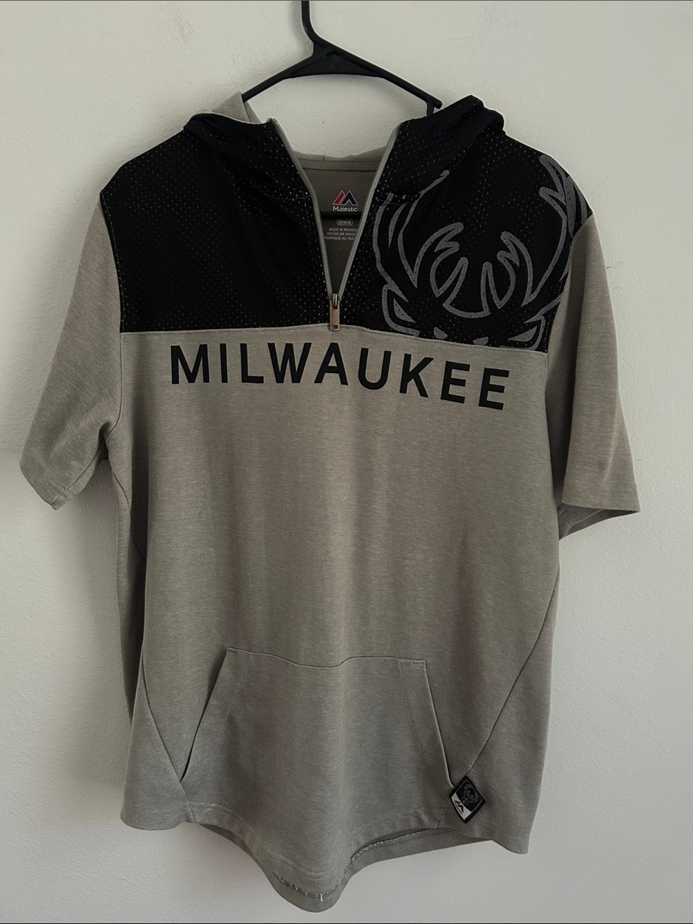 Milwaukee Short-Sleeve Hooded Sweatshirt 1/4 Zip Gray/Black